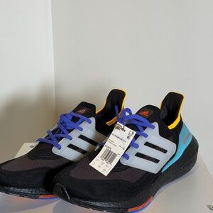 Adidas UltraBoosts 2021